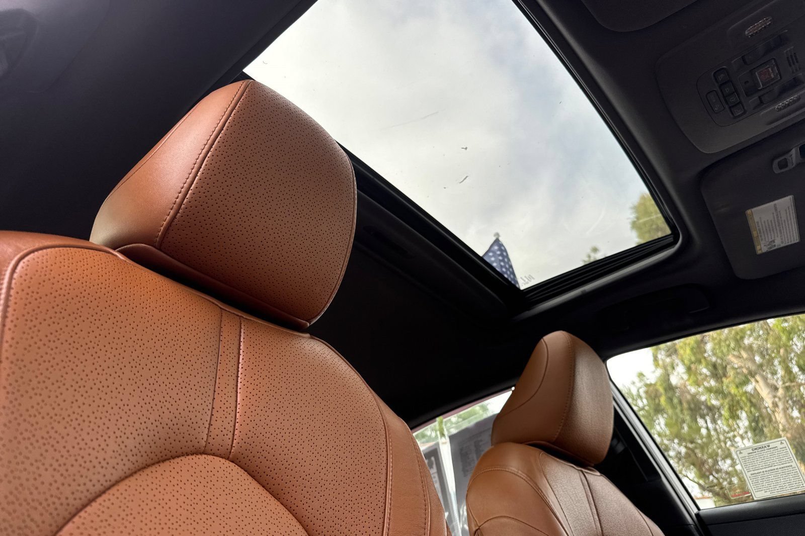 Used 2019 Toyota Avalon Limited w/ Advanced Safety Package FWD image 17
