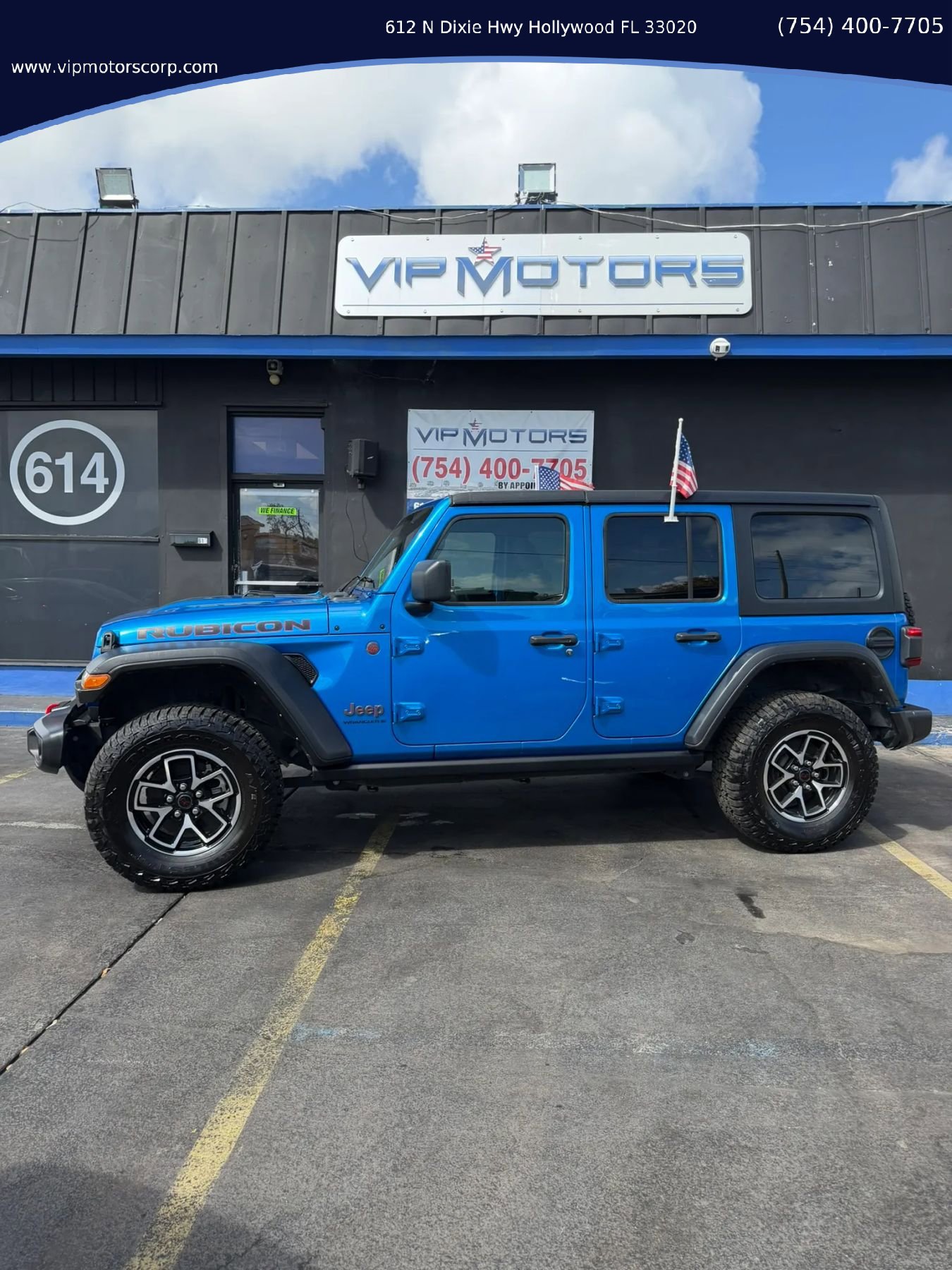 Used 2024 Jeep Wrangler Unlimited Rubicon image 2