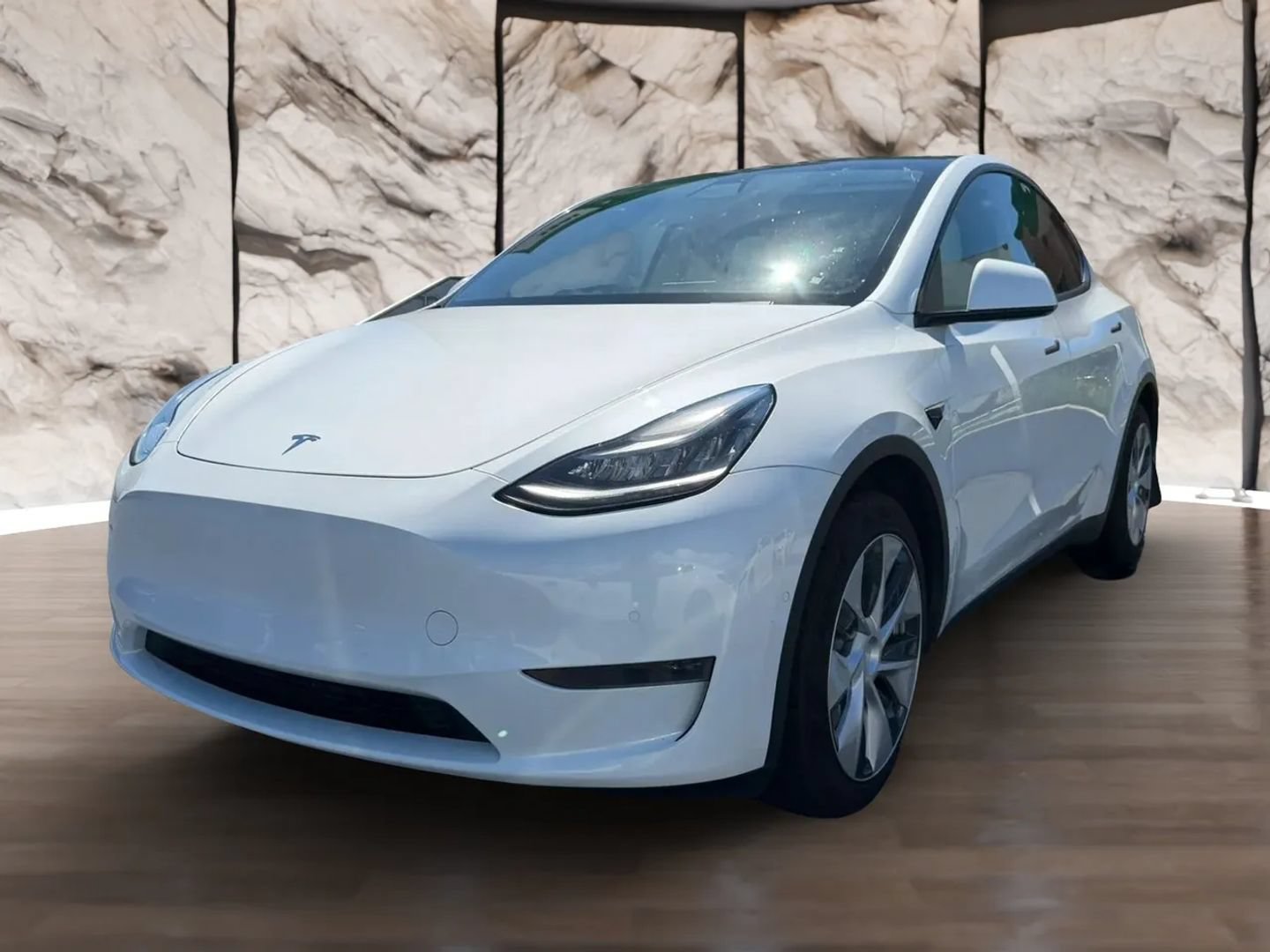 Used 2020 Tesla Model Y Long Range AWD/4WD image 2