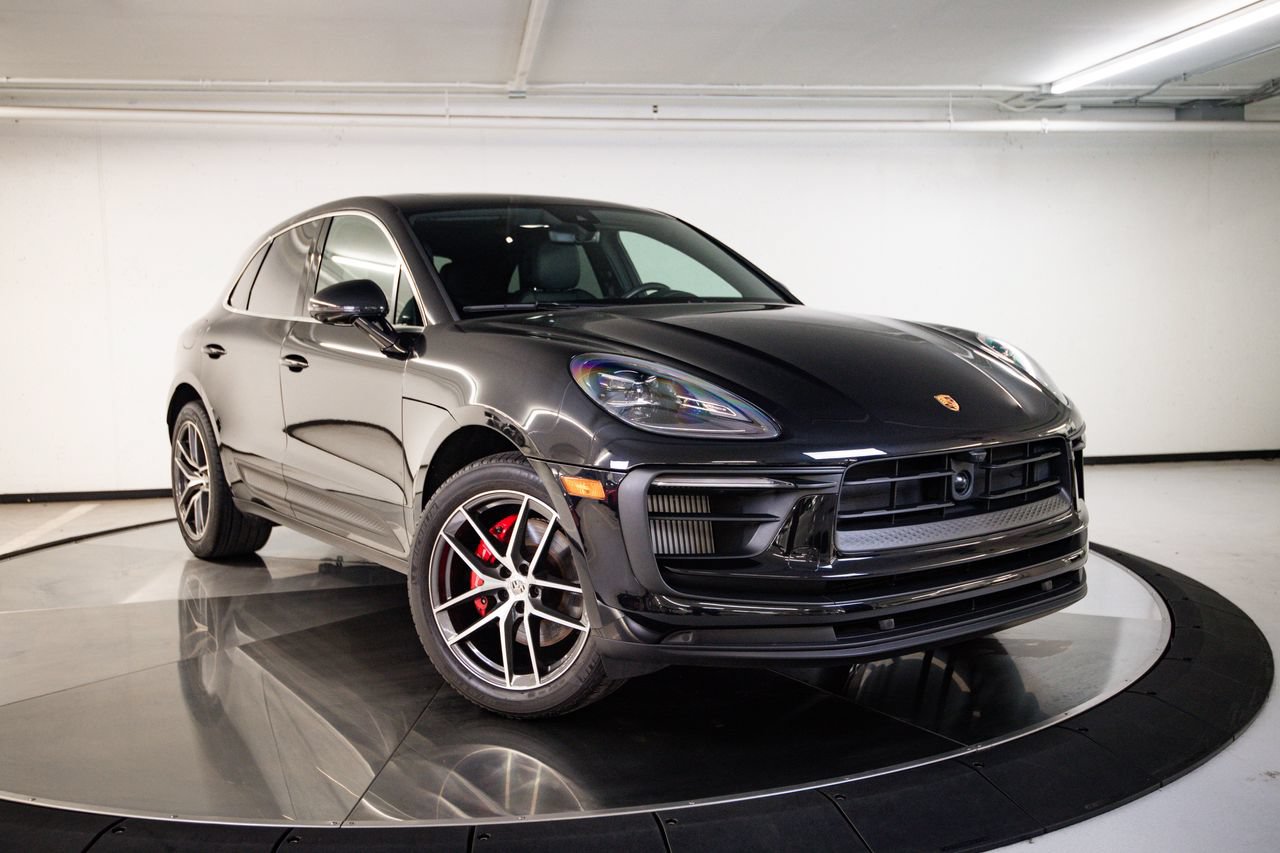 Certified 2023 Porsche Macan S AWD/4WD image 9