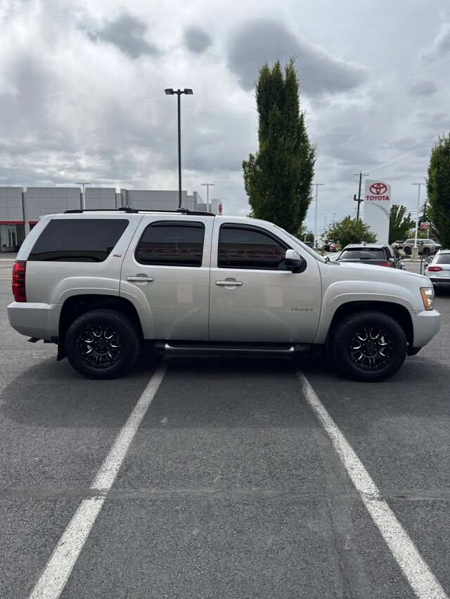 Used 2010 Chevrolet Tahoe LT AWD/4WD image 4