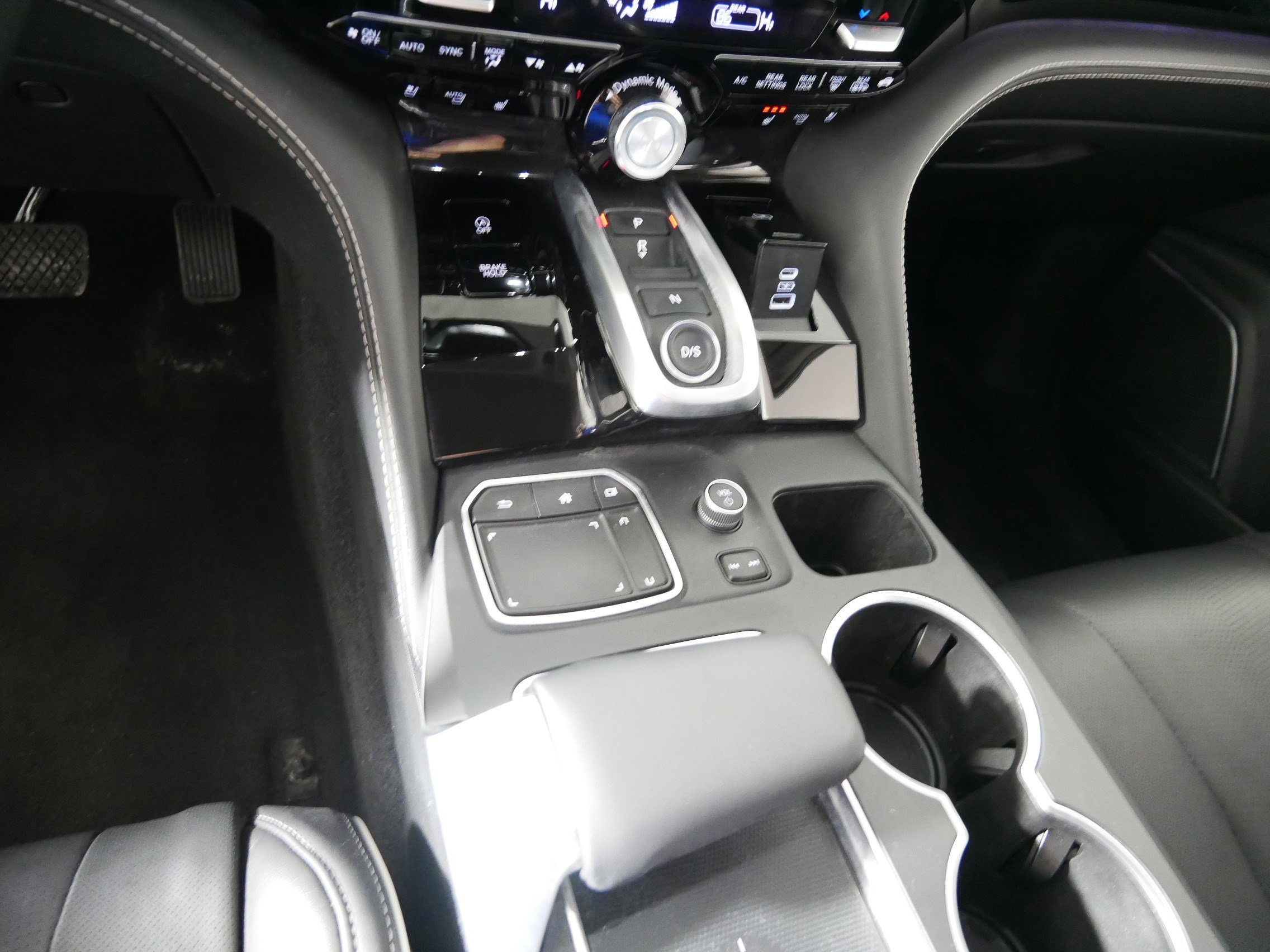 Used 2023 Acura MDX SH-AWD w/ Advance Package image 24