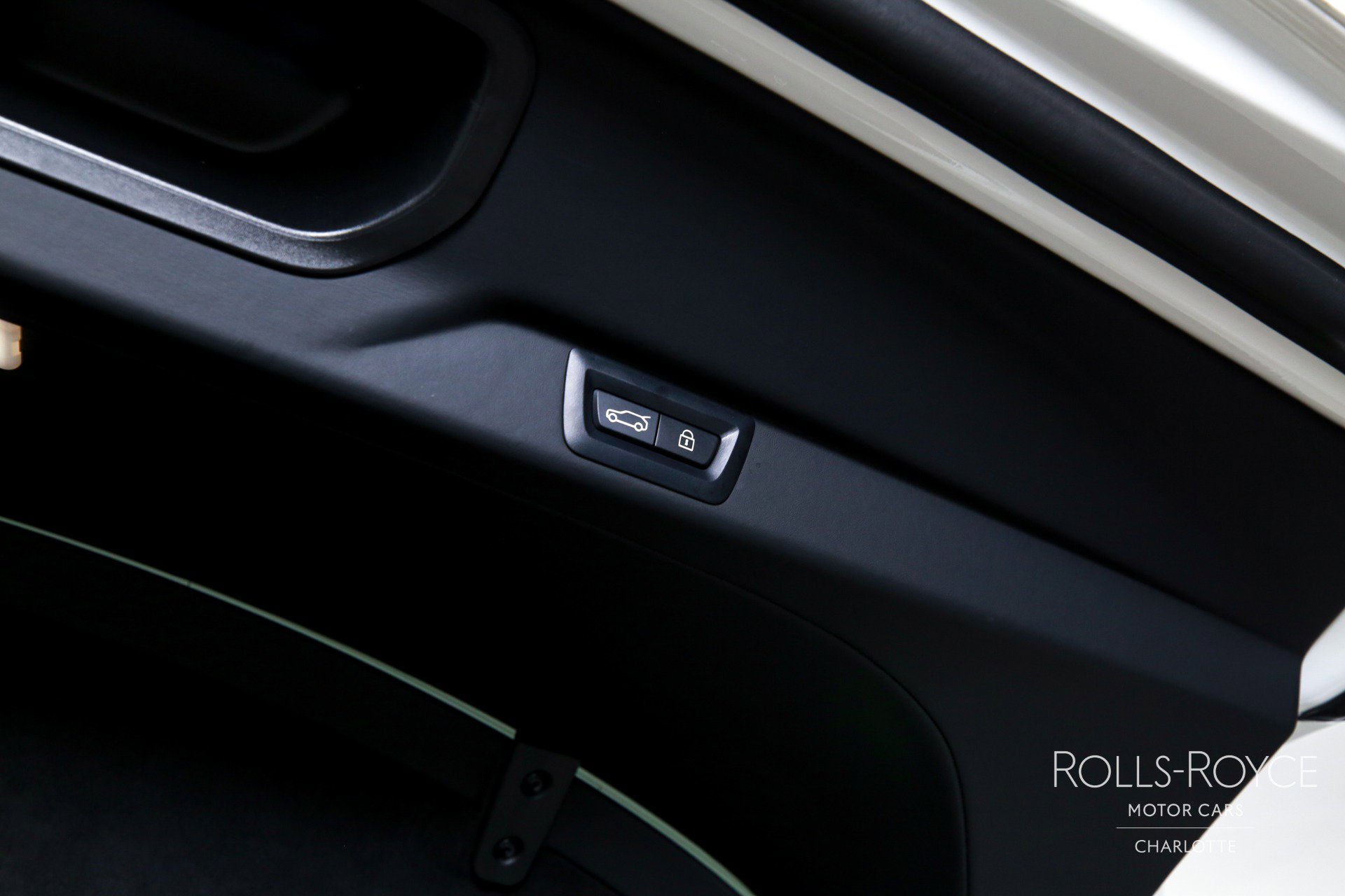 Certified 2025 Rolls-Royce Cullinan image 26