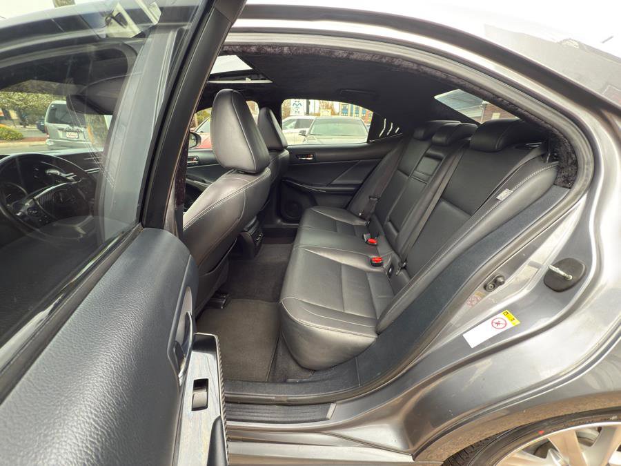 Used 2016 Lexus IS 300 AWD image 13