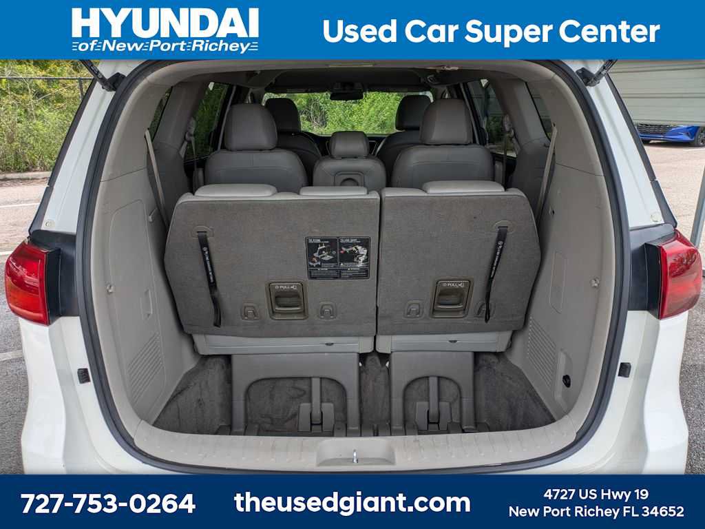 Used 2016 Kia Sedona LX w/ LX Convenience Package FWD image 12