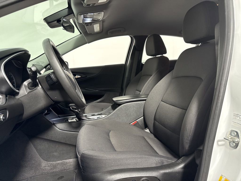Used 2023 Chevrolet Malibu LT image 14