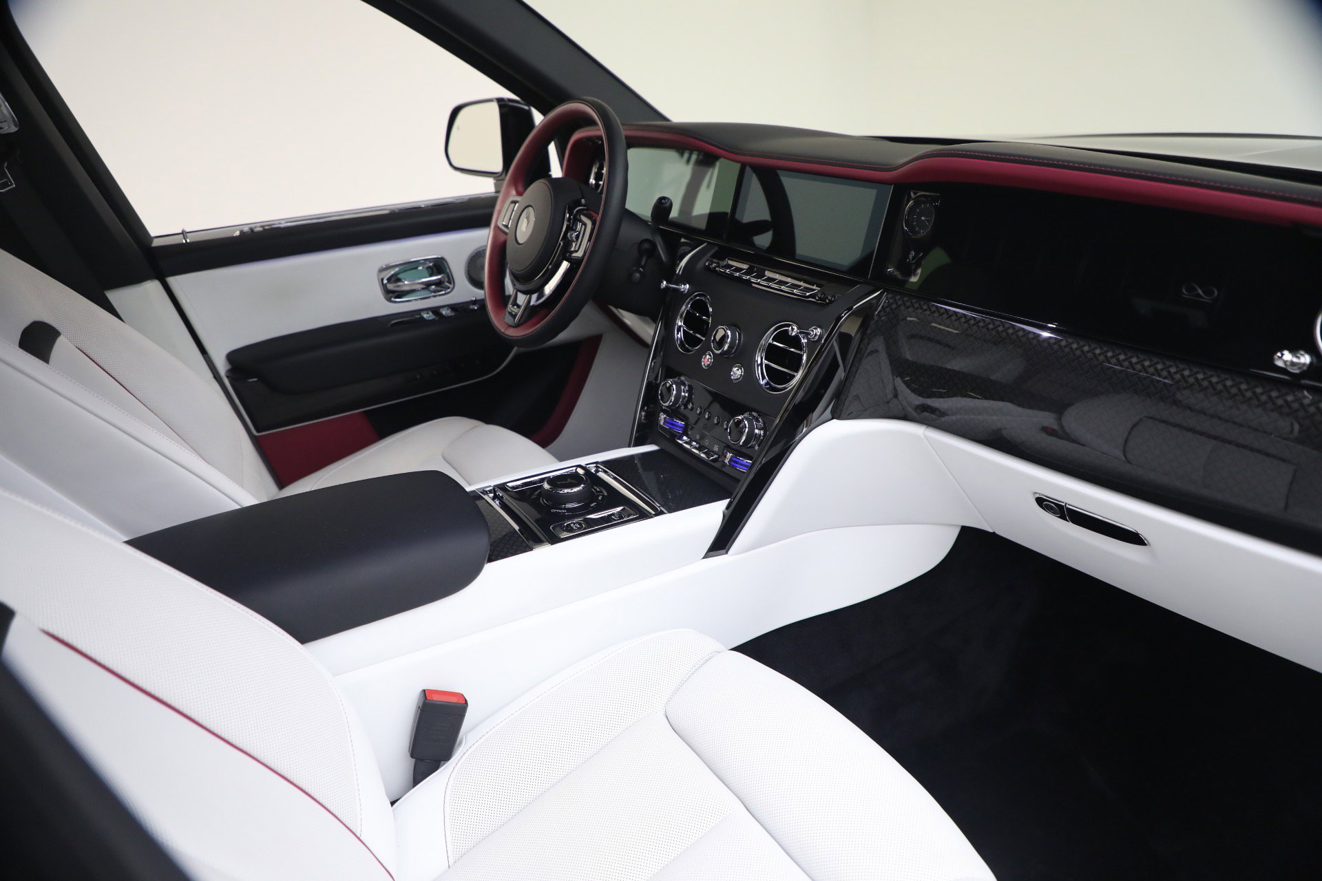 Certified 2025 Rolls-Royce Cullinan Black Badge image 18