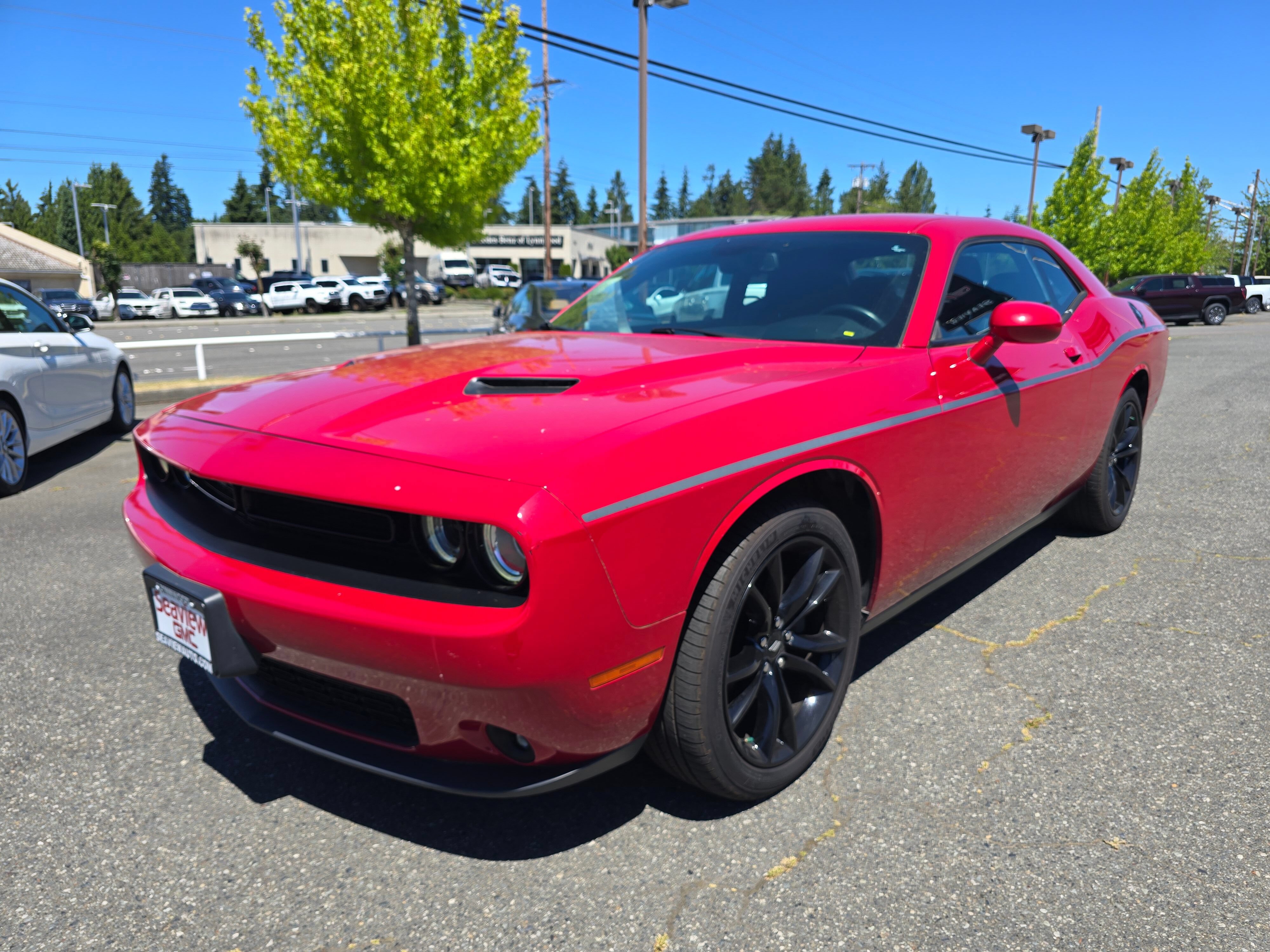 Used 2018 Dodge Challenger SXT w/ Blacktop Package RWD image 7