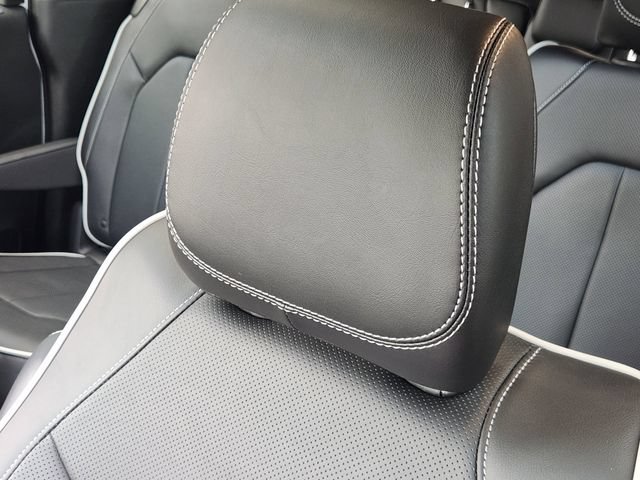 New 2027 Chrysler Pacifica Limited FWD image 11