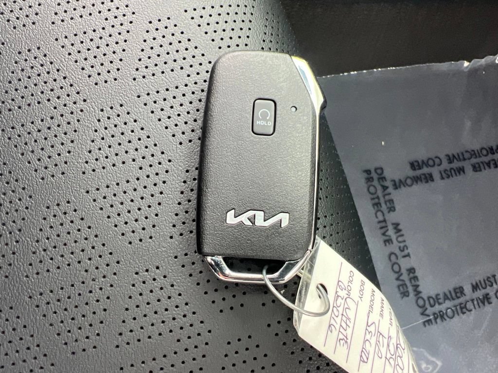 Certified 2024 Kia Seltos EX AWD/4WD image 28