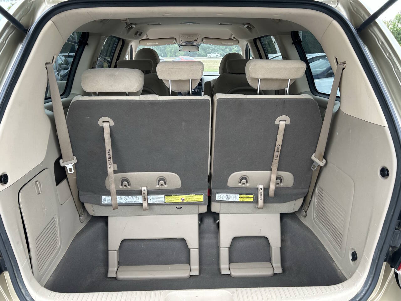 Used 2008 Kia Sedona LX FWD image 14