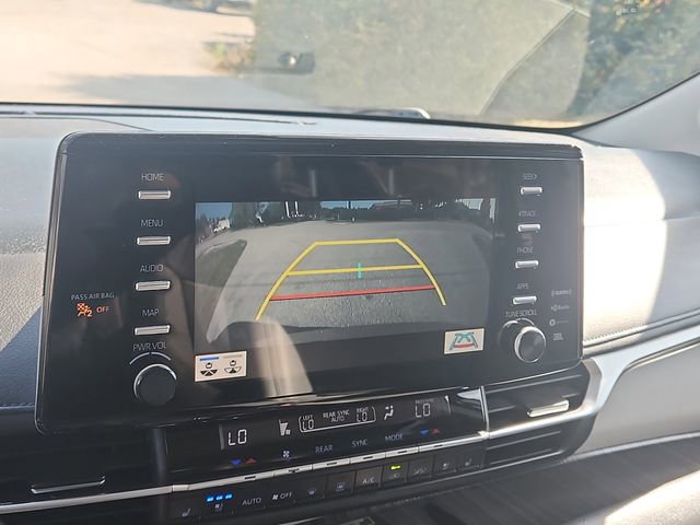 Used 2021 Toyota Sienna Limited FWD image 31