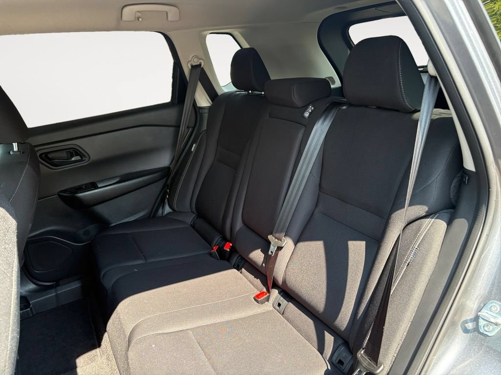 Used 2024 Nissan Rogue S FWD image 13