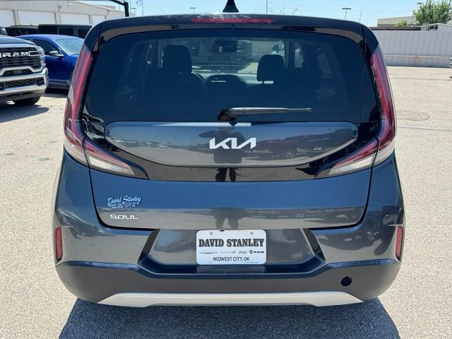Used 2024 Kia Soul LX w/ Option Group 015 FWD image 5