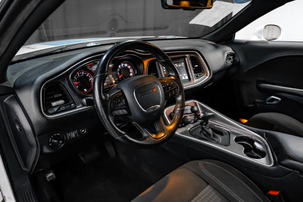 Used 2019 Dodge Challenger SXT w/ Blacktop Package RWD image 3