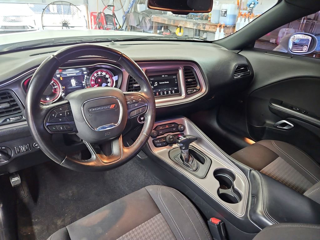 Used 2023 Dodge Challenger SXT RWD image 9