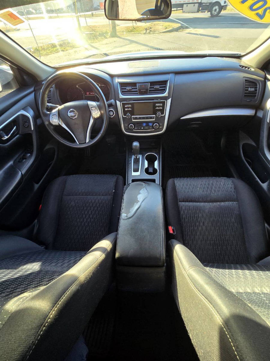 Used 2016 Nissan Altima 2.5 SV FWD image 27