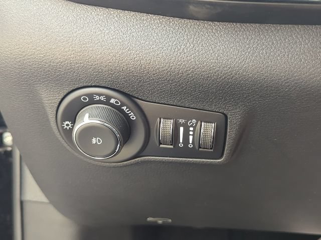 New 2026 Jeep Compass Latitude AWD/4WD image 20