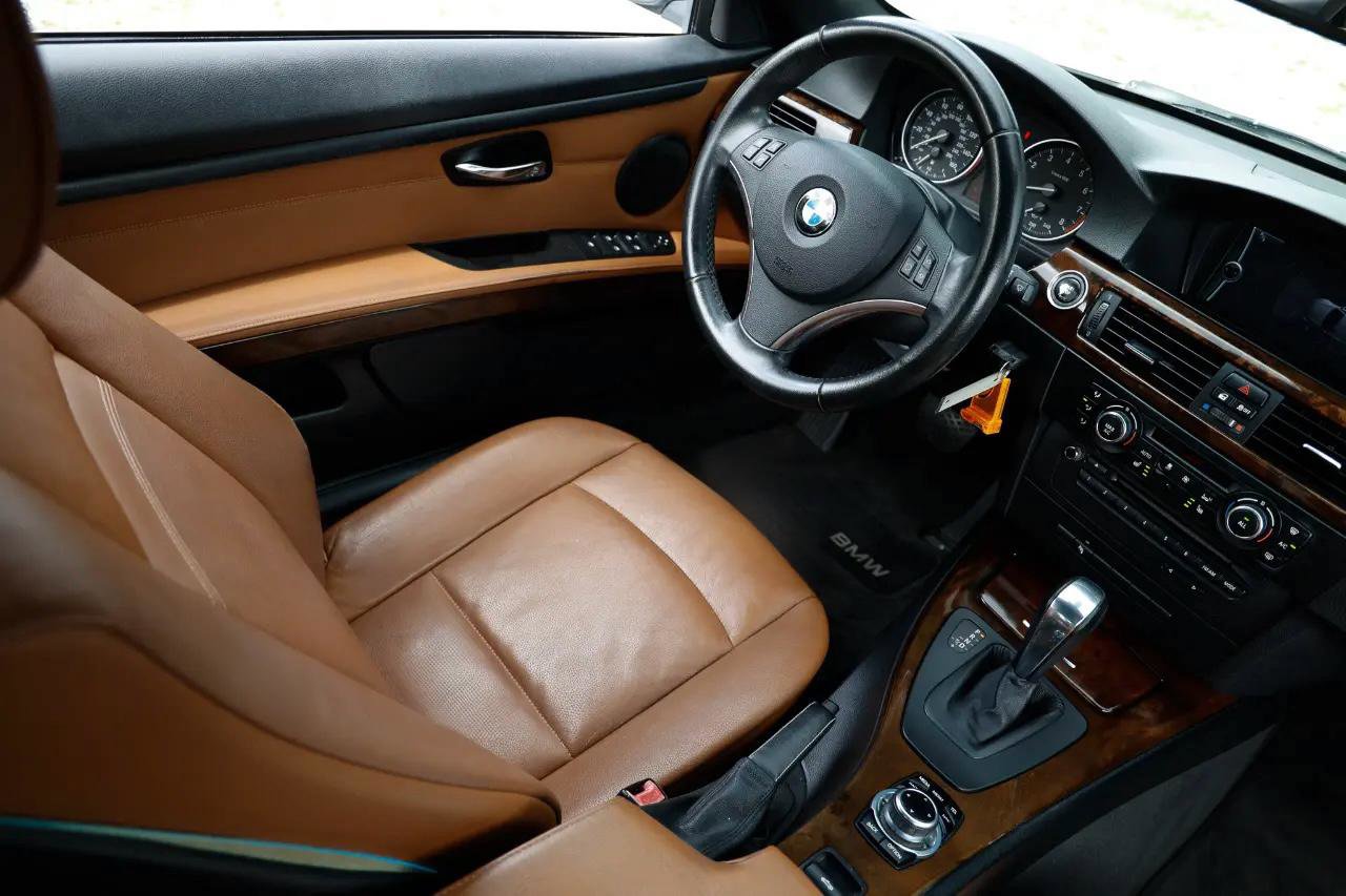 Used 2013 BMW 328i Convertible image 20