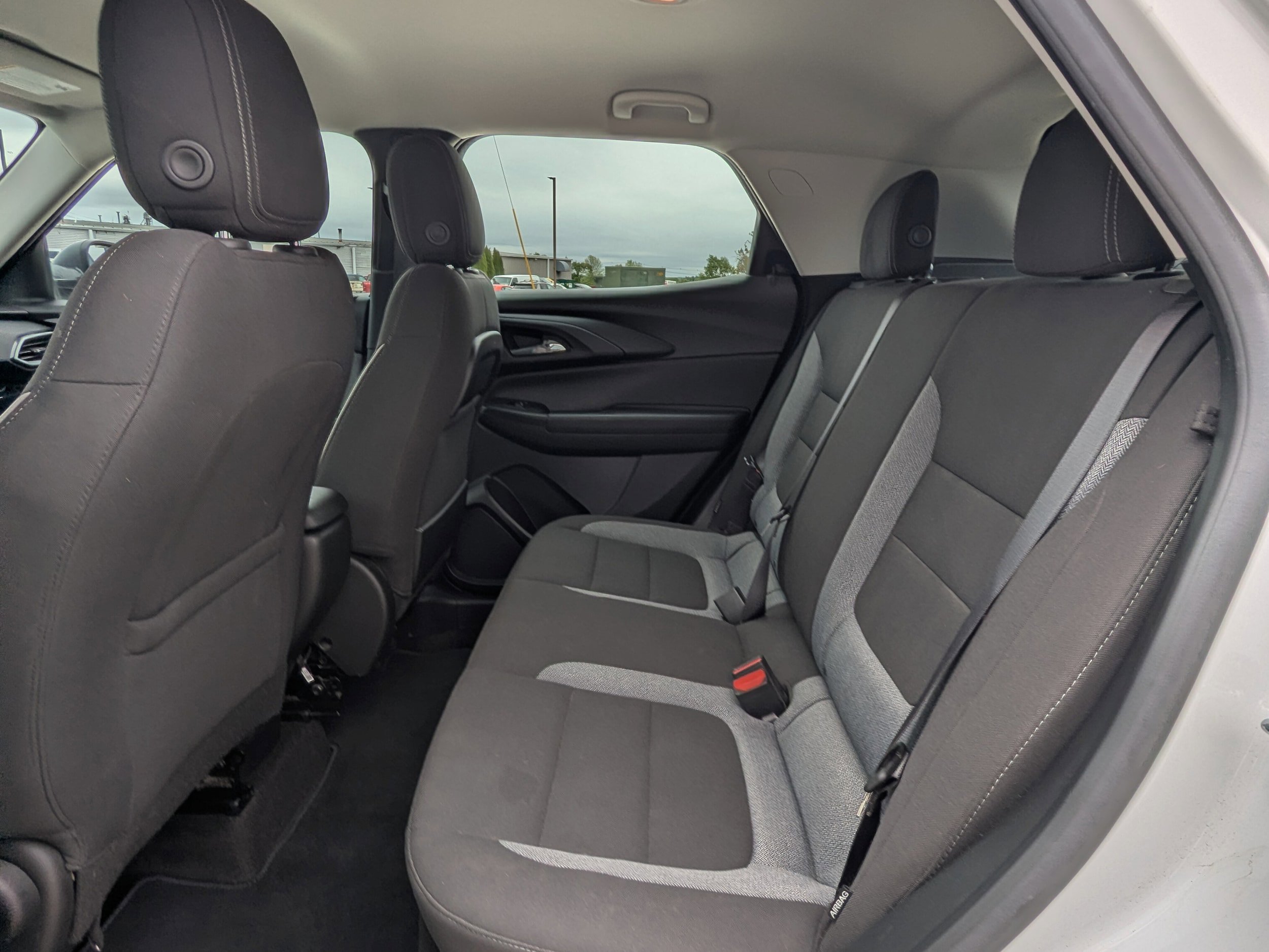 Used 2023 Chevrolet TrailBlazer LS FWD image 9