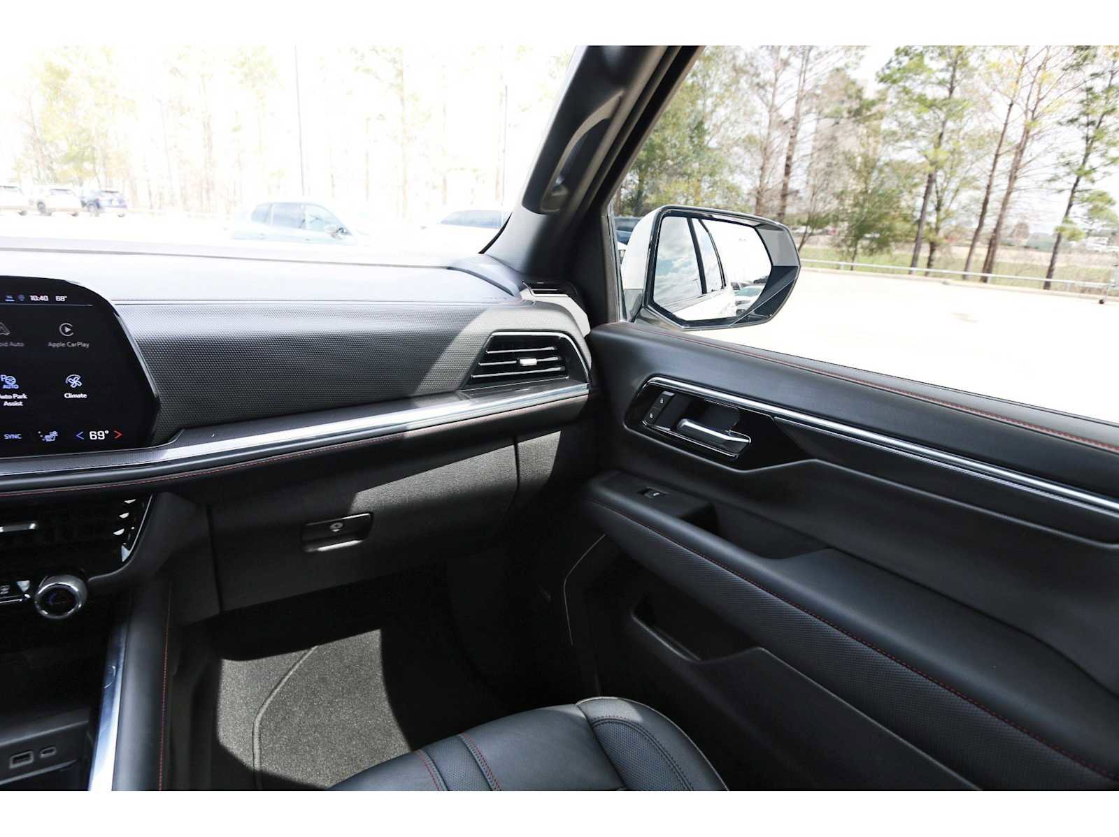 Used 2025 Chevrolet Tahoe RST w/ Comfort Package image 8