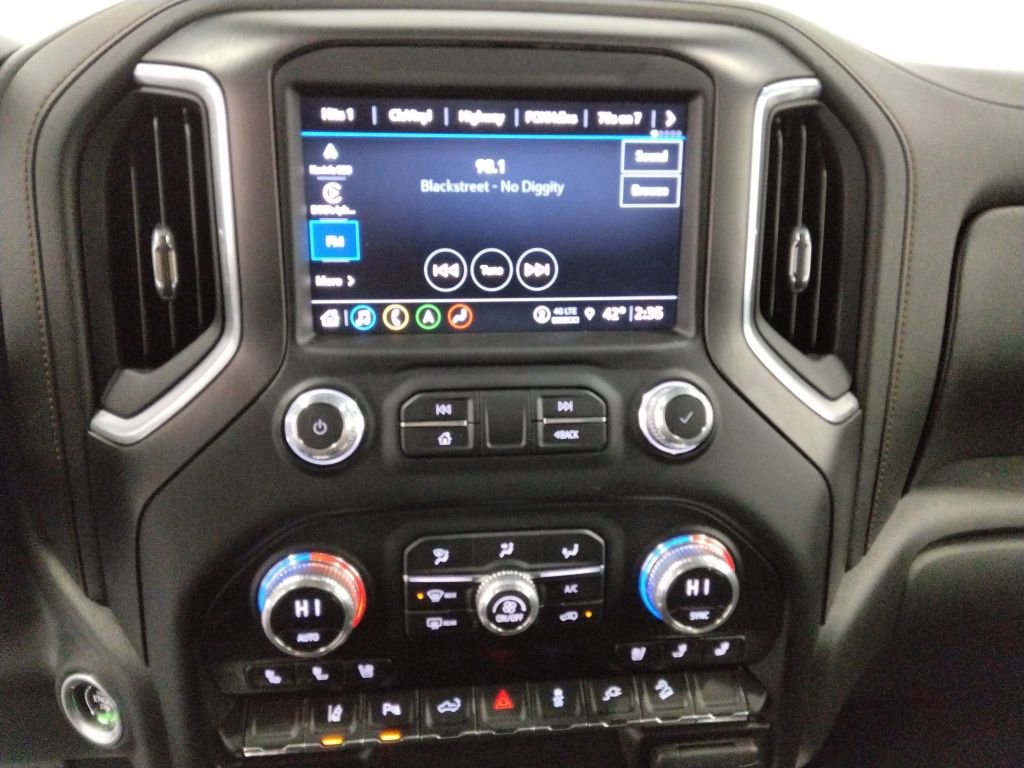 Used 2023 GMC Sierra 2500 AT4 w/ AT4 Preferred Package image 20