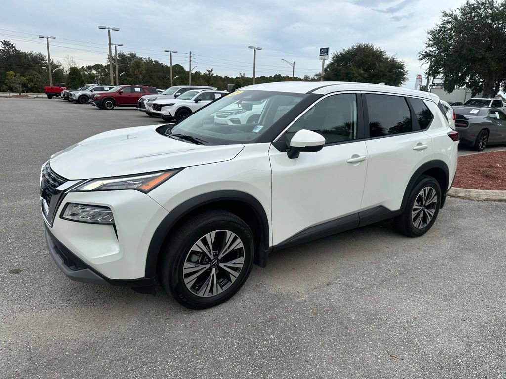 Used 2023 Nissan Rogue SV image 12