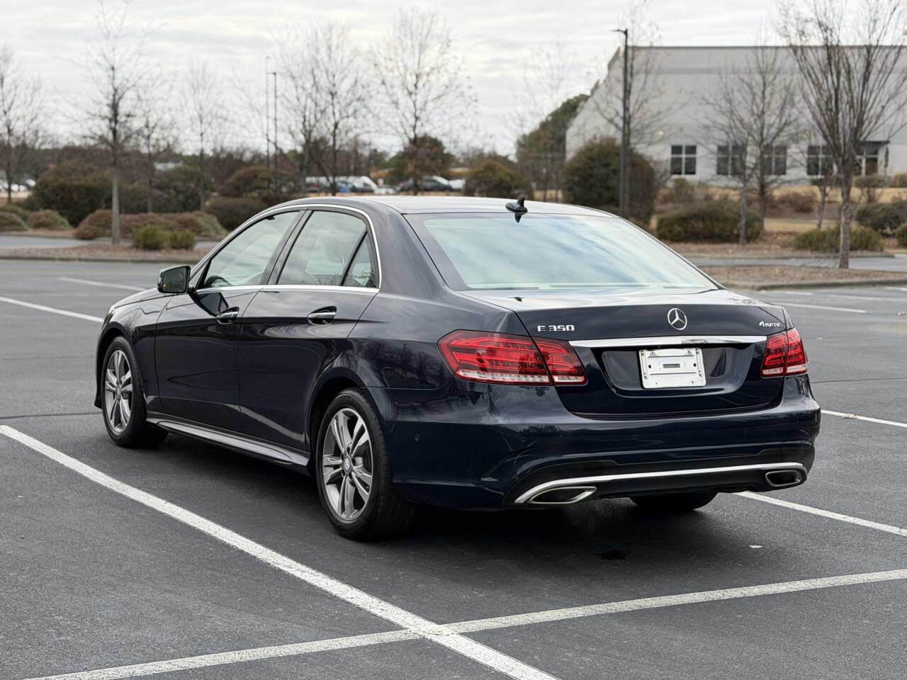 Used 2015 Mercedes-Benz E 350 E 350 4MATIC AWD 4dr Sedan image 6