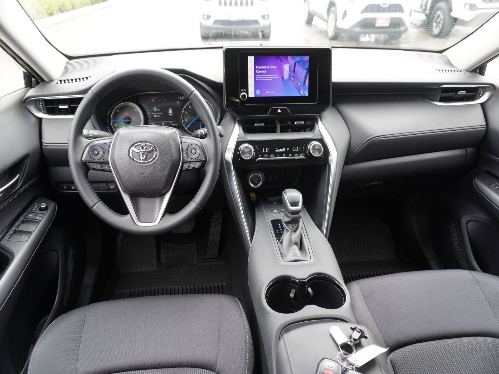Used 2024 Toyota Venza LE AWD/4WD image 2