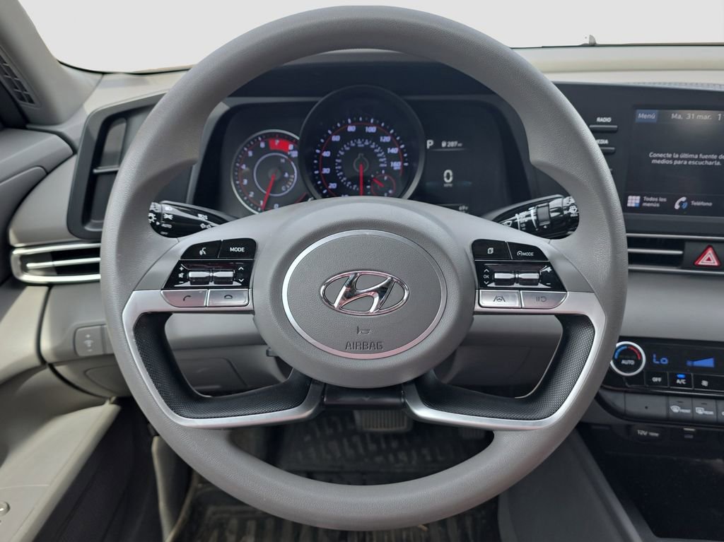 Used 2023 Hyundai Elantra SEL image 9