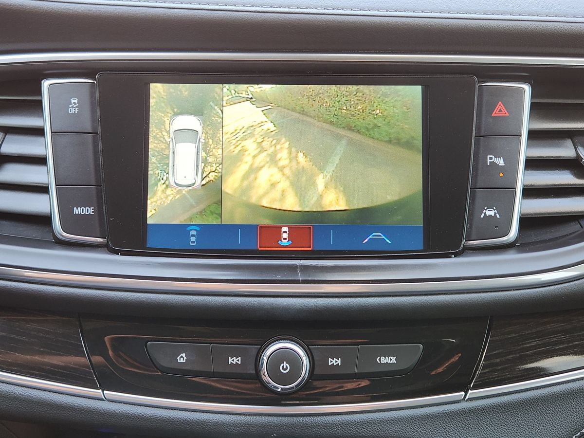 Used 2019 Buick Enclave Avenir w/ Avenir Technology Package FWD image 39