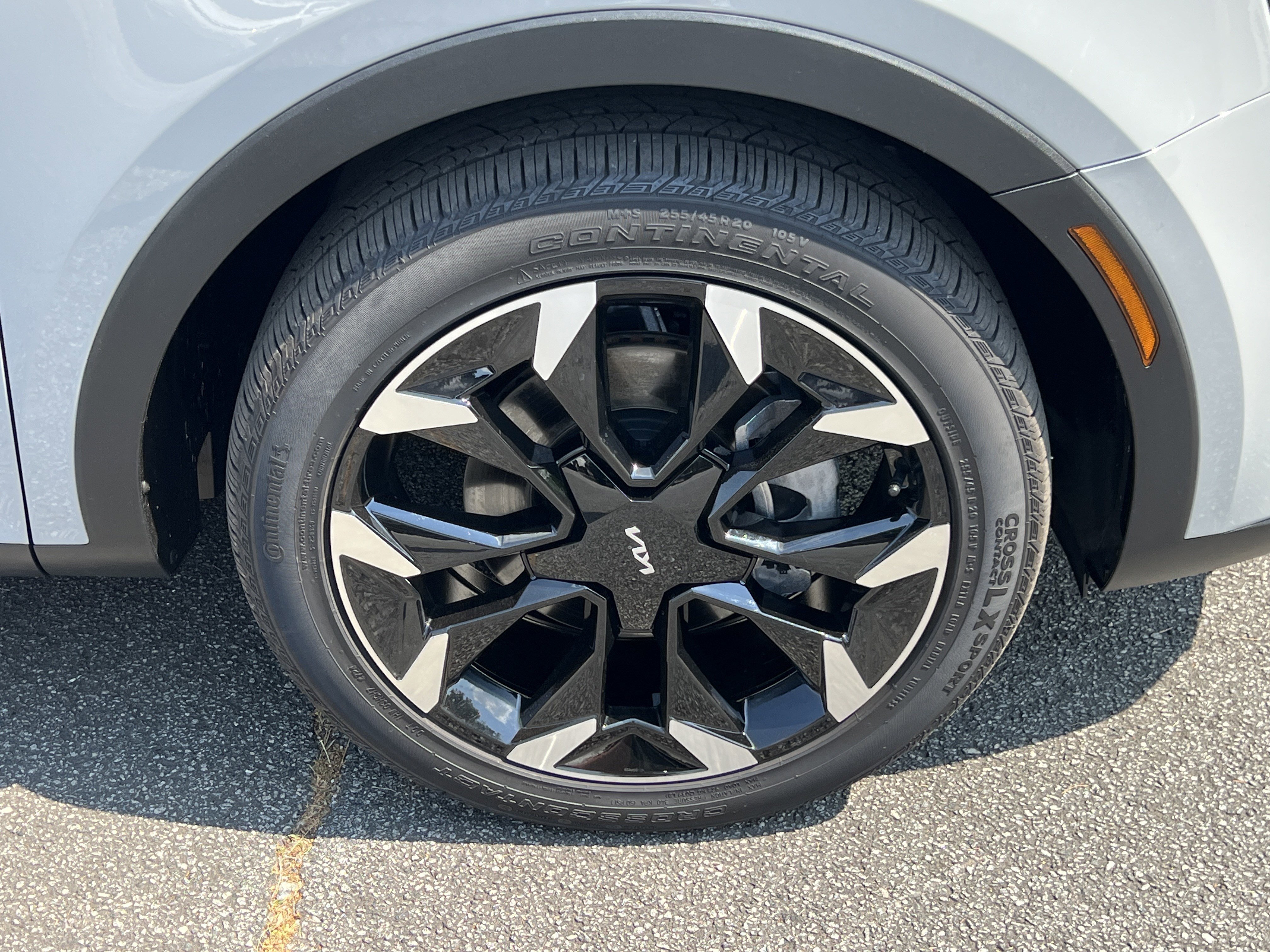 Used 2025 Kia Sorento EX w/ Panoramic Sunroof Package FWD image 9