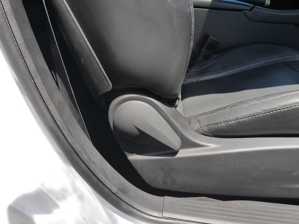 Used 2016 Dodge Challenger R/T Plus RWD image 12