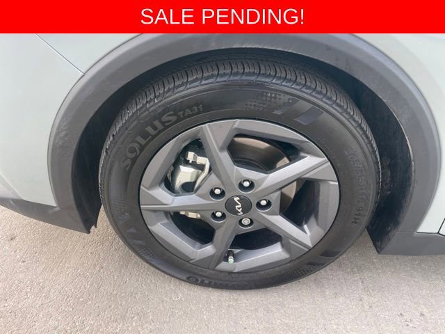 Used 2025 Kia K4 LXS image 15