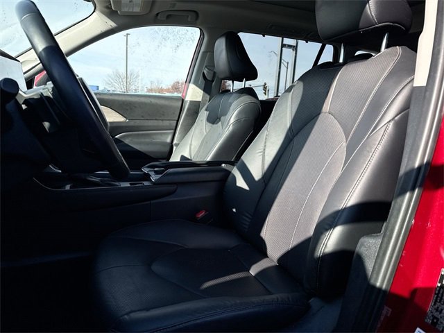 Used 2024 Toyota Grand Highlander Platinum image 10