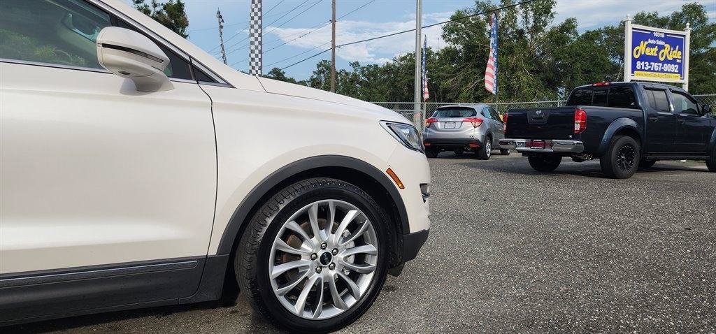 Used 2017 Lincoln MKC Reserve FWD image 5