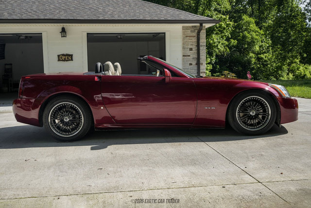 Used 2006 Cadillac XLR RWD image 9