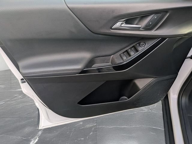 Used 2025 Chevrolet Equinox LT FWD image 14
