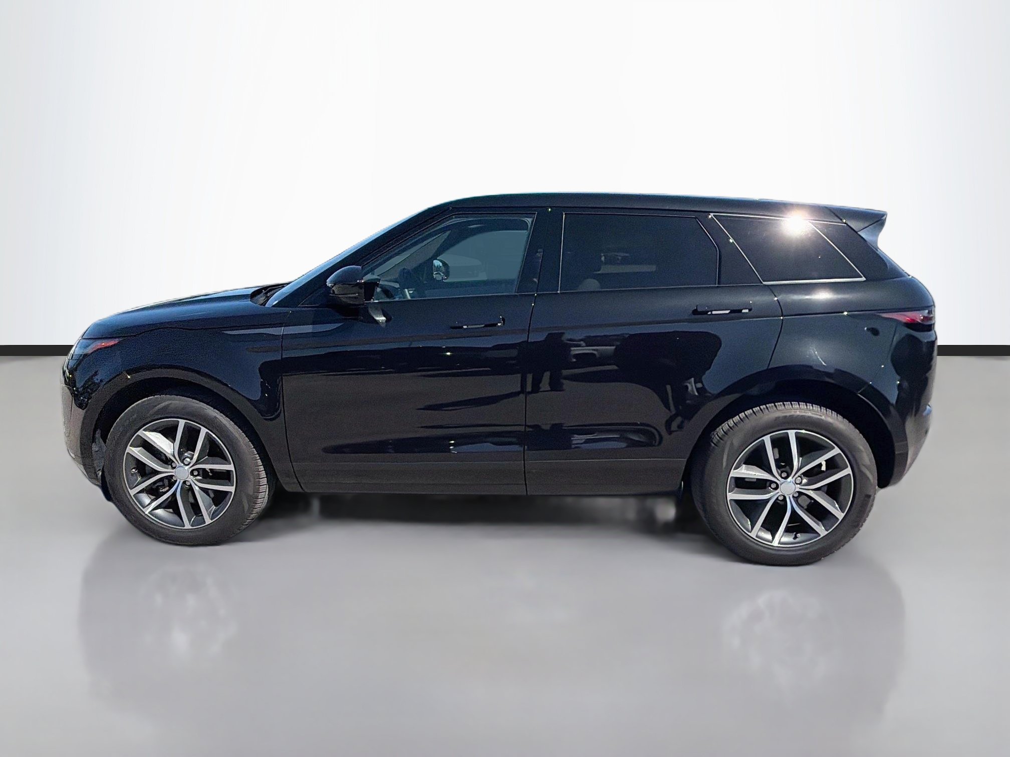 Used 2026 Land Rover Range Rover Evoque S AWD/4WD image 2