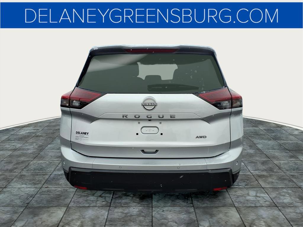 Used 2025 Nissan Rogue SV image 4