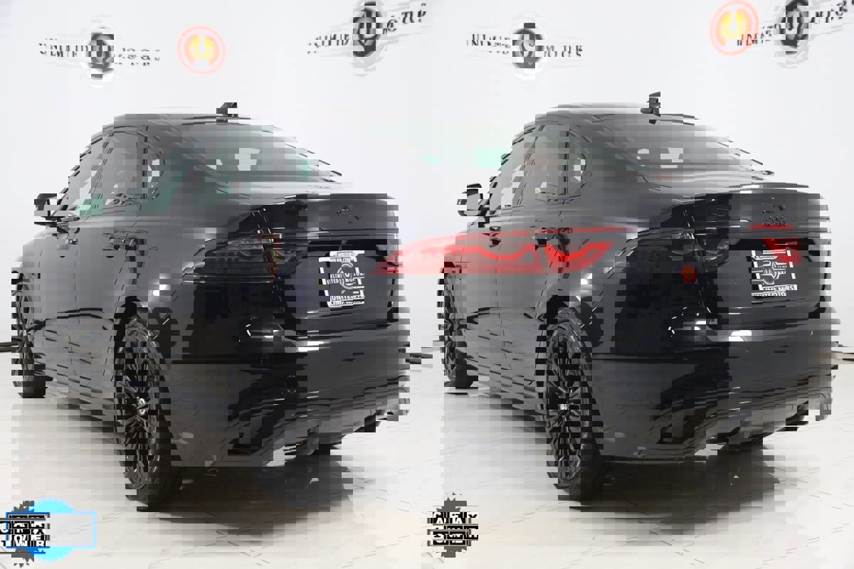 Used 2024 Jaguar XF R-Dynamic SE image 4