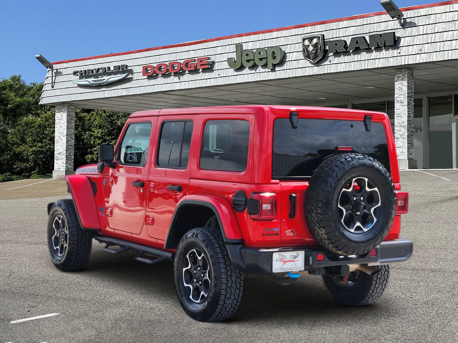 Used 2022 Jeep Wrangler Unlimited Rubicon 4xe w/ Cold Weather Group AWD/4WD image 5