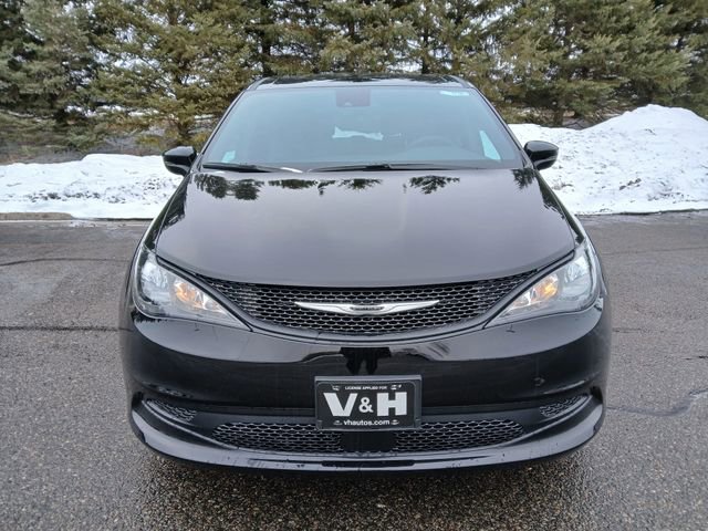 New 2026 Chrysler Voyager LX FWD image 2