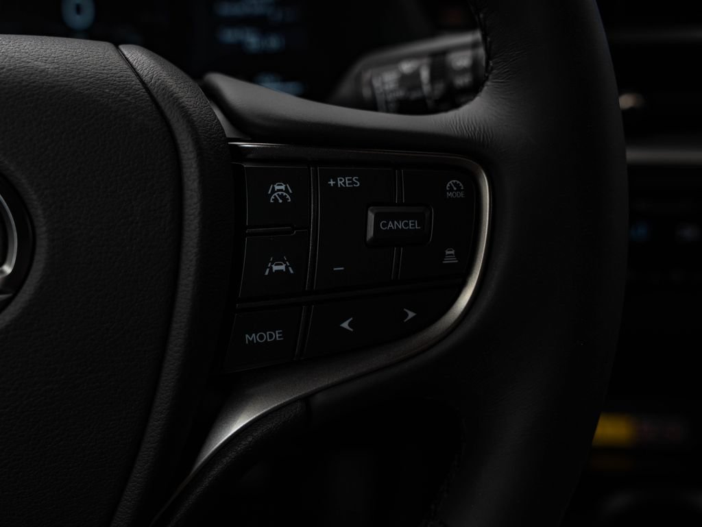 New 2026 Lexus UX 300h AWD image 28