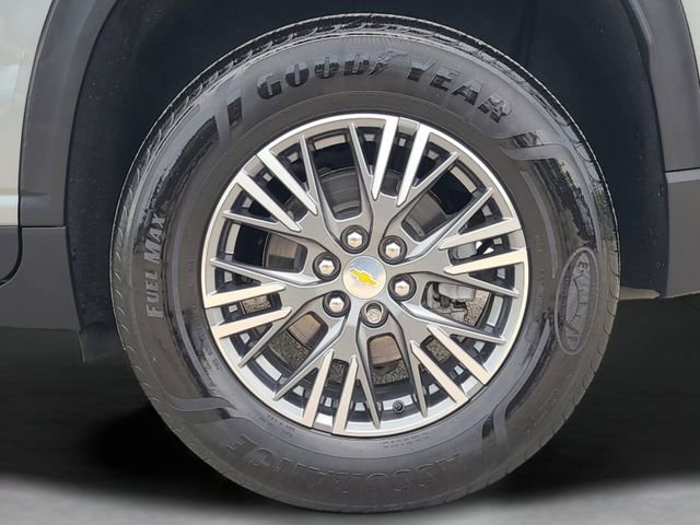 Used 2025 Chevrolet Traverse LT FWD image 8