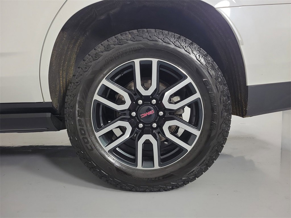 Used 2023 GMC Yukon AT4 w/ AT4 Premium Plus Package image 10
