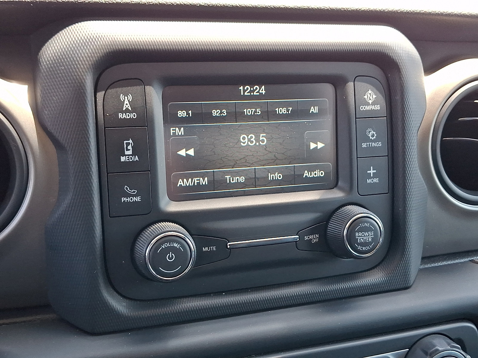 Used 2018 Jeep Wrangler Unlimited Sport S AWD/4WD image 23
