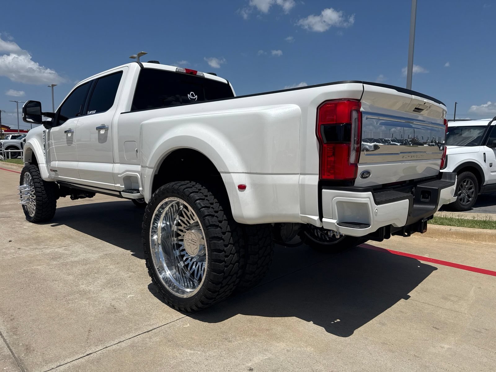 Used 2024 Ford F450 Limited w/ FX4 Off-Road Package AWD/4WD image 23