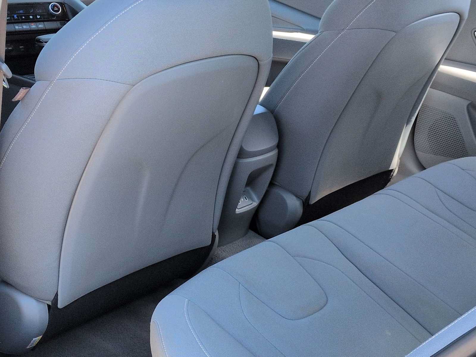 Certified 2024 Hyundai Elantra SEL FWD image 19