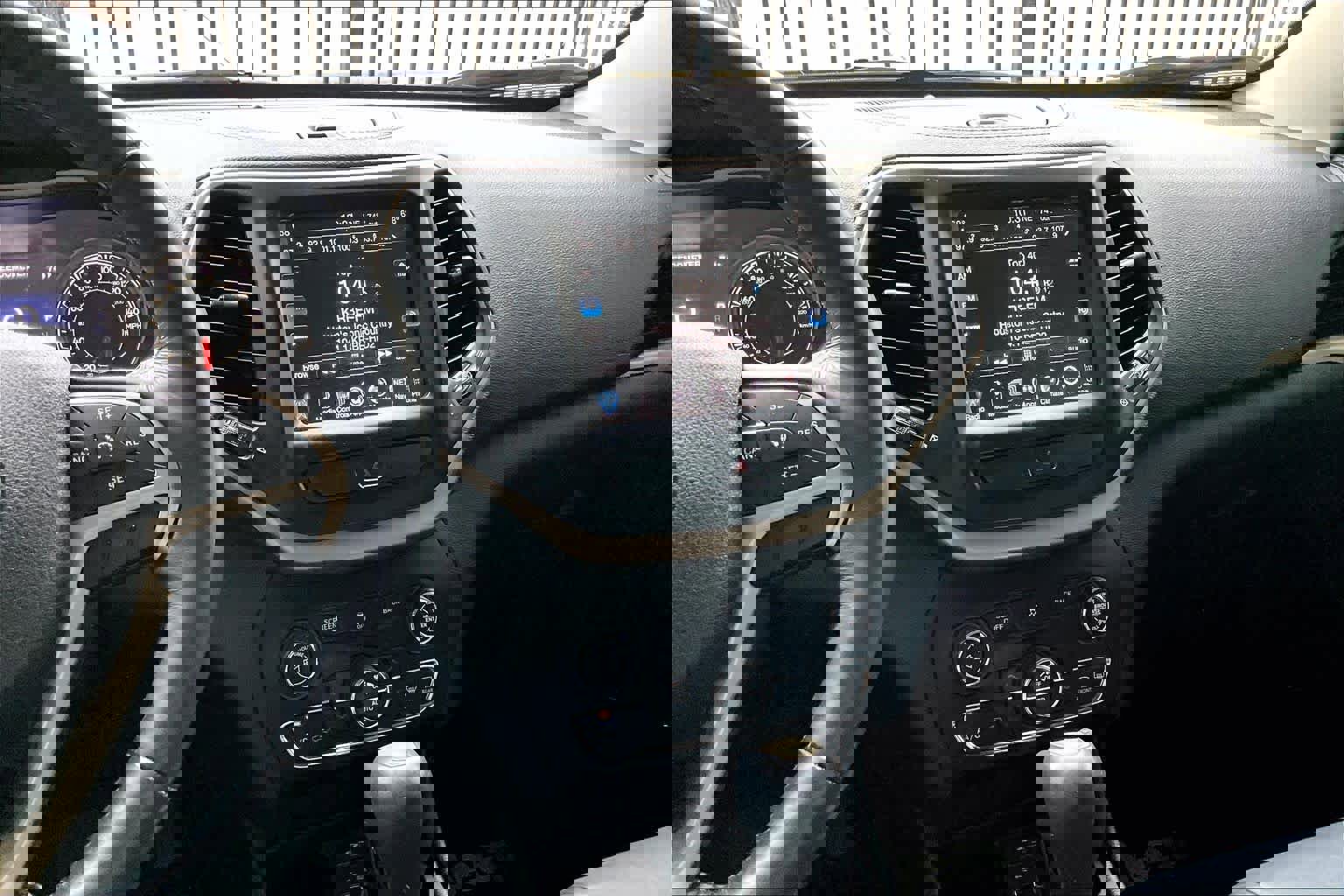 Used 2016 Jeep Cherokee Limited image 6